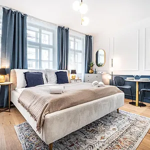 Beautifully Renovated At Lesser Town Prague
